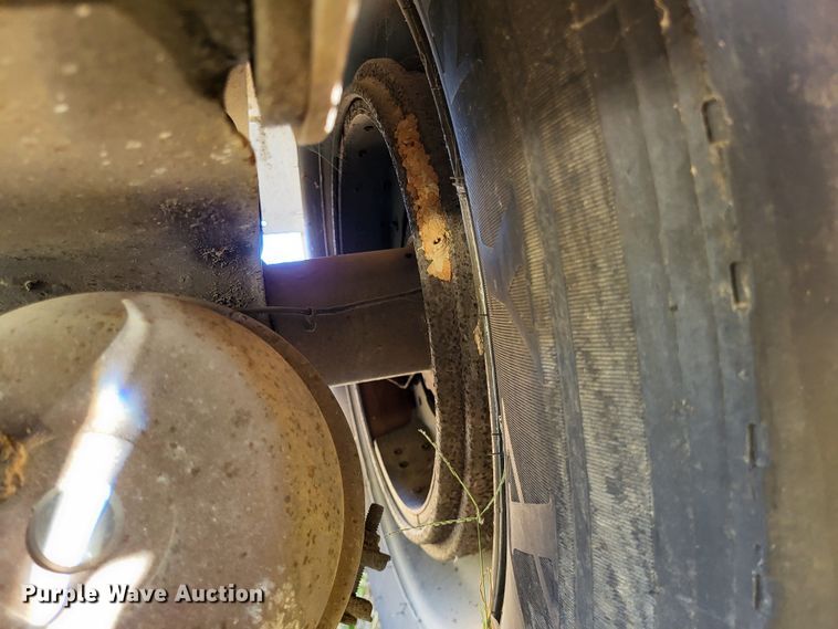 image for item DR0157 1998 Ravens Fleet Hawk  flatbed trailer