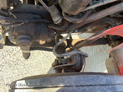 image for item DR7263 2000 International 8100  spreader truck