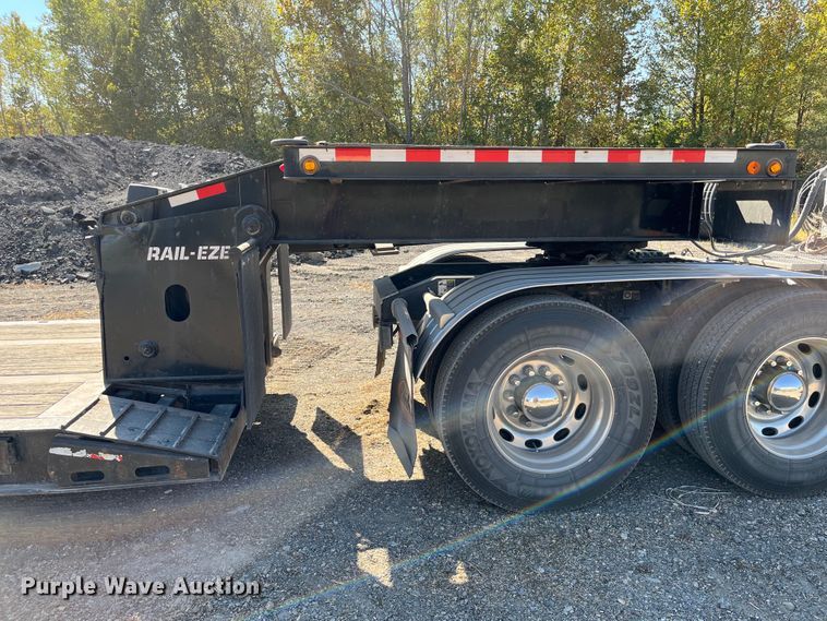 image for item DR7265 2009 Trail-Eze TE80DGWS53  lowboy equipment trailer