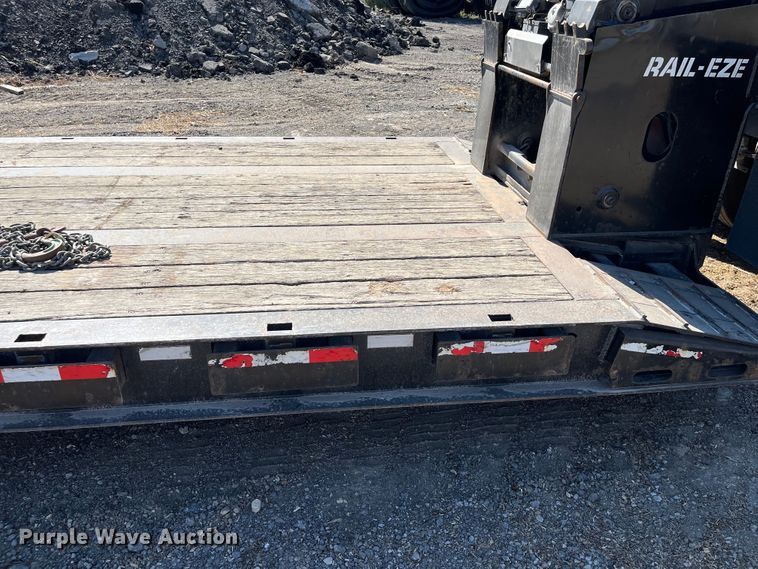 image for item DR7265 2009 Trail-Eze TE80DGWS53  lowboy equipment trailer