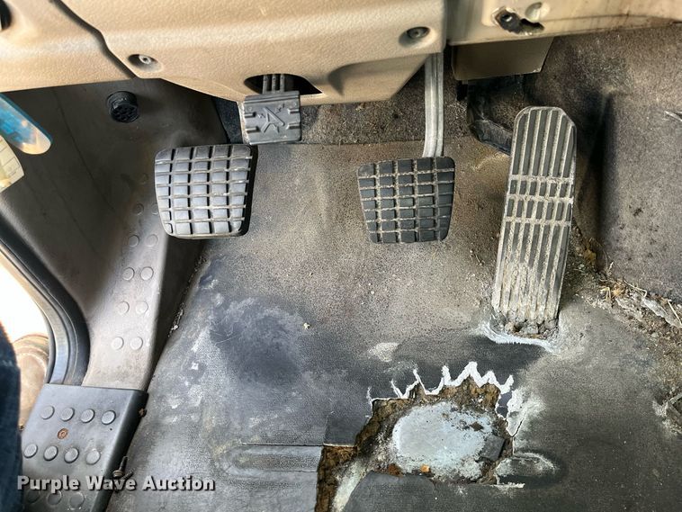 image for item DR7266 2011 Freightliner Cascadia  semi truck