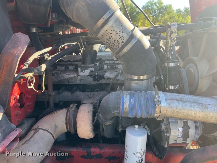 image for item DR7273 1996 Freightliner FLD  semi truck