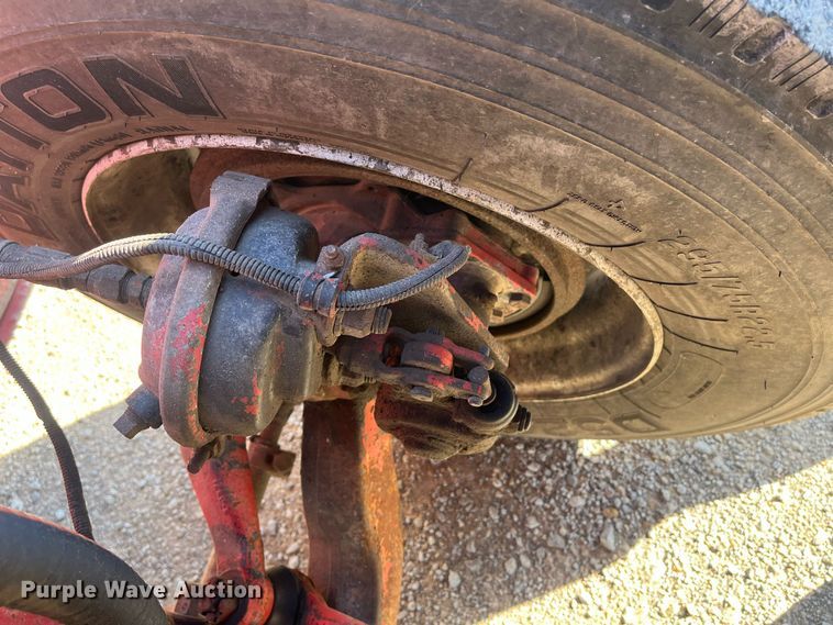 image for item DR7273 1996 Freightliner FLD  semi truck