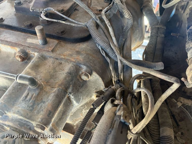 image for item DR7273 1996 Freightliner FLD  semi truck