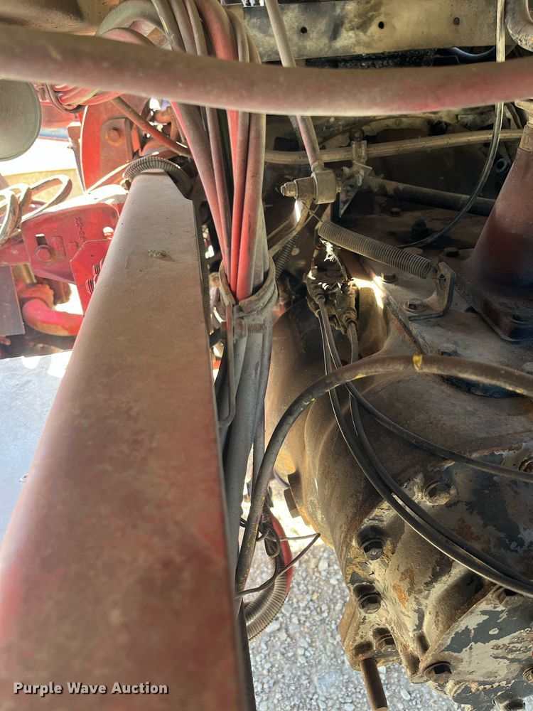 image for item DR7273 1996 Freightliner FLD  semi truck