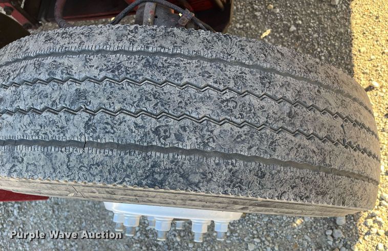 image for item DR7273 1996 Freightliner FLD  semi truck