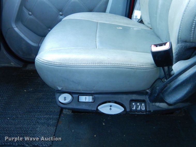 image for item DS1443 2015 Kenworth T880  semi truck