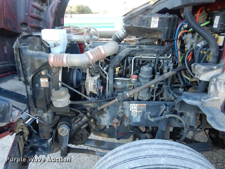 image for item DS1443 2015 Kenworth T880  semi truck