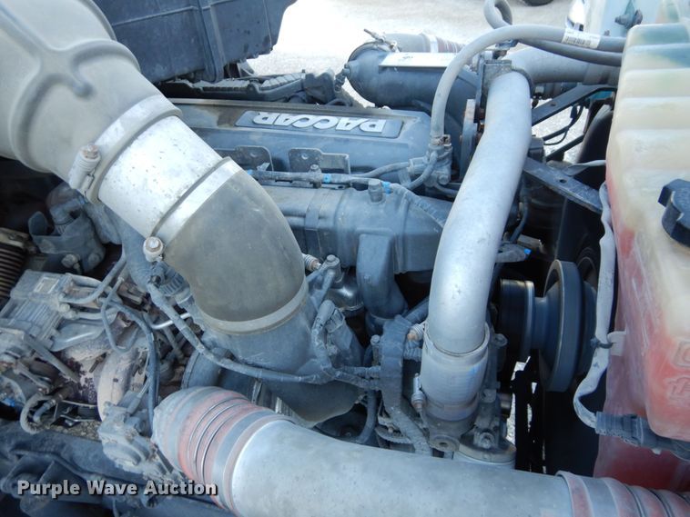 image for item DS1443 2015 Kenworth T880  semi truck