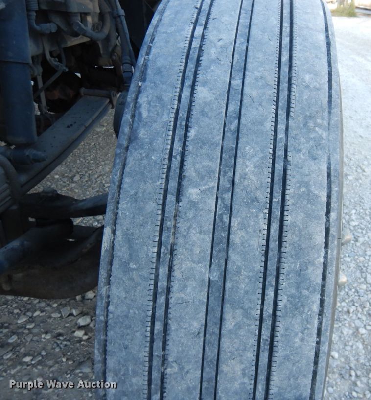 image for item DS1443 2015 Kenworth T880  semi truck