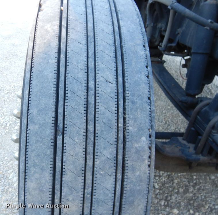 image for item DS1443 2015 Kenworth T880  semi truck