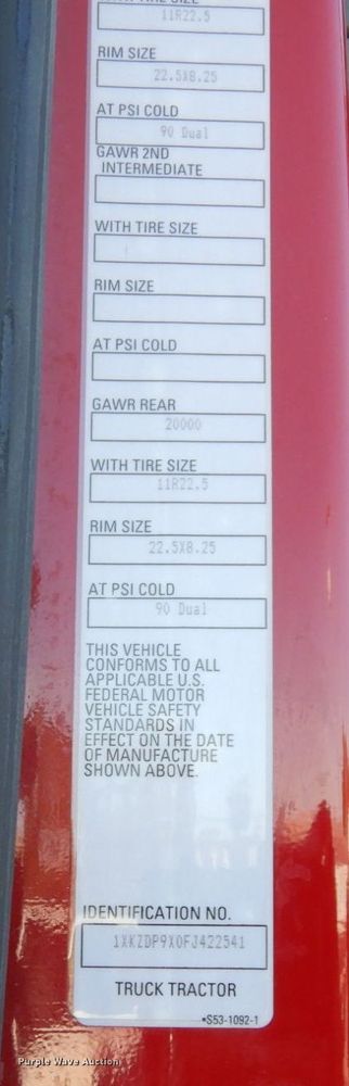 image for item DS1443 2015 Kenworth T880  semi truck