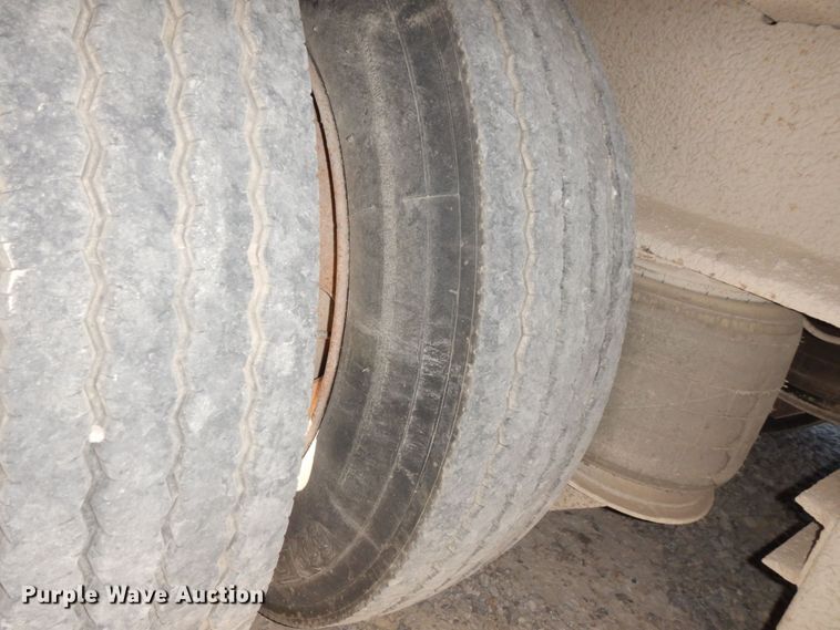 image for item DS1462 2010 Palomino MUV-ALL  drop deck equipment trailer