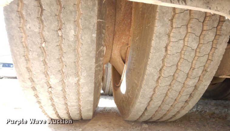 image for item DS1462 2010 Palomino MUV-ALL  drop deck equipment trailer