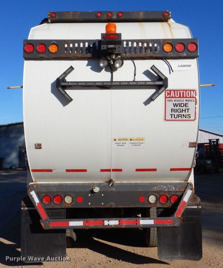 image for item DS8237 2012 International WorkStar 7400  refuse truck