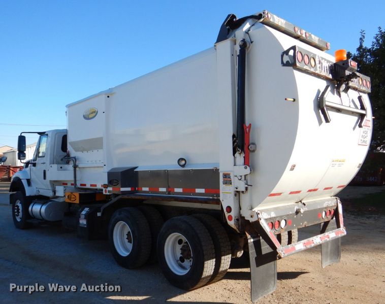 image for item DS8237 2012 International WorkStar 7400  refuse truck