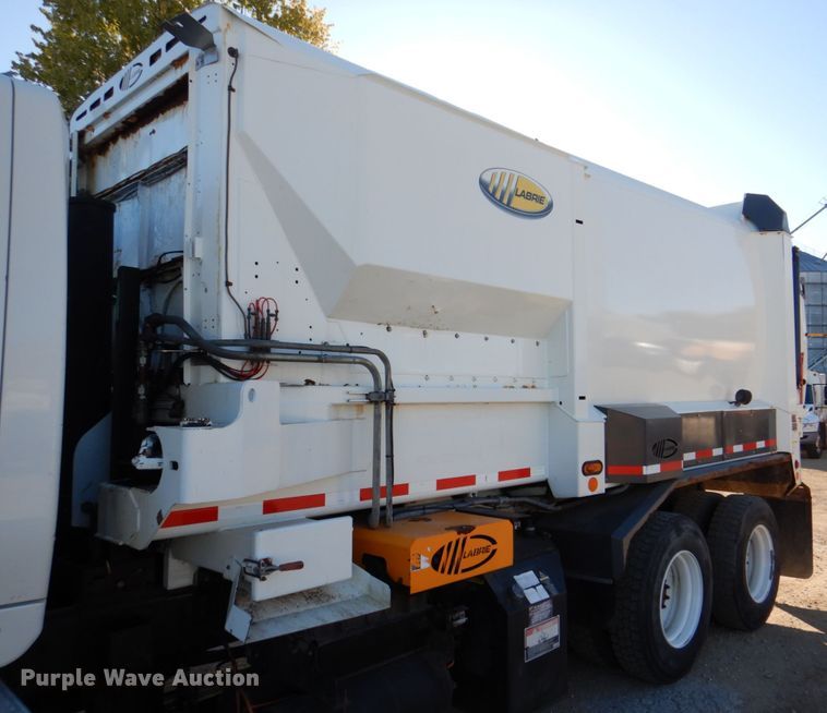image for item DS8237 2012 International WorkStar 7400  refuse truck