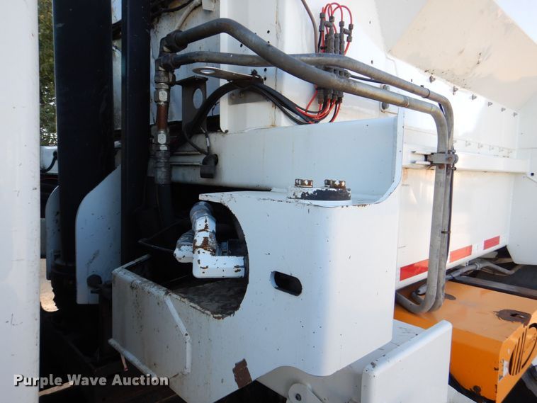 image for item DS8237 2012 International WorkStar 7400  refuse truck