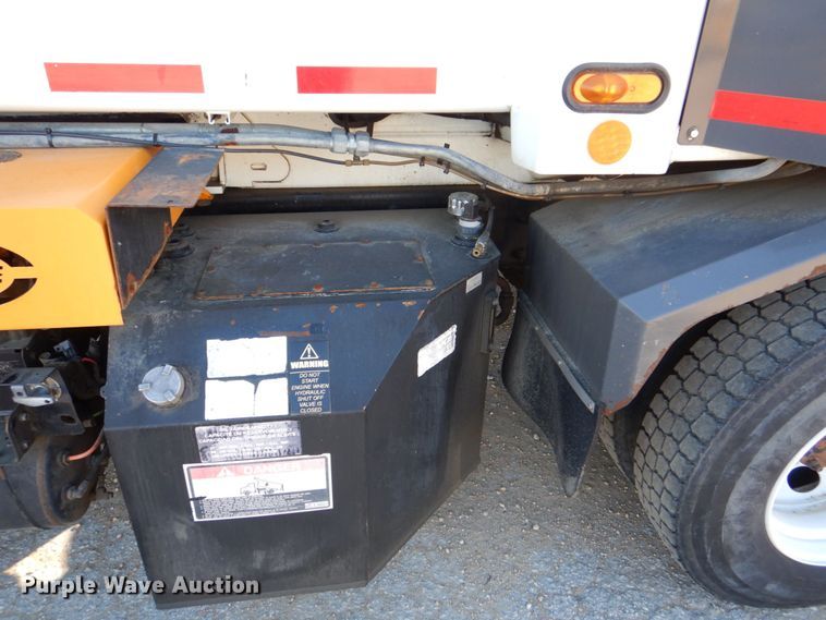 image for item DS8237 2012 International WorkStar 7400  refuse truck