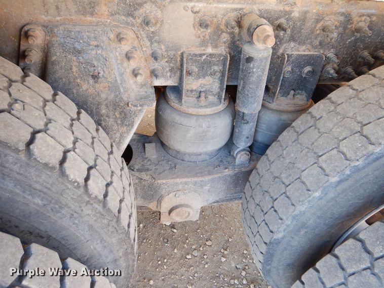 image for item DS8237 2012 International WorkStar 7400  refuse truck