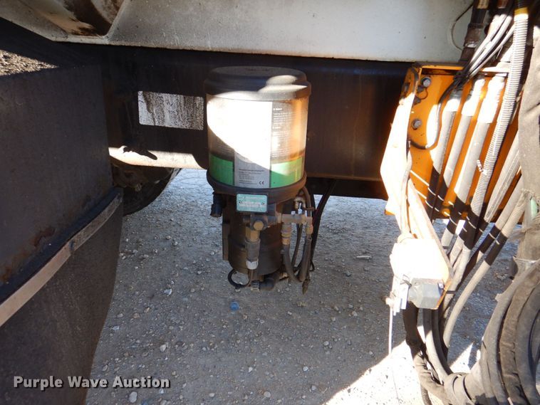 image for item DS8237 2012 International WorkStar 7400  refuse truck