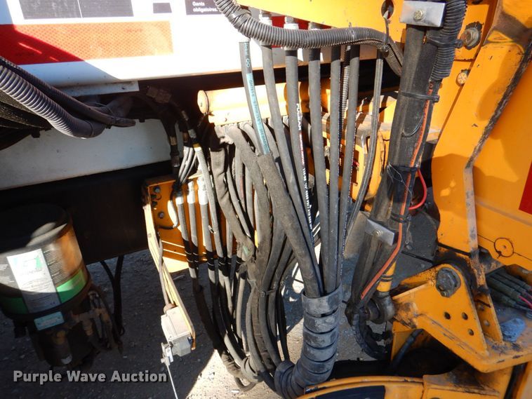 image for item DS8237 2012 International WorkStar 7400  refuse truck