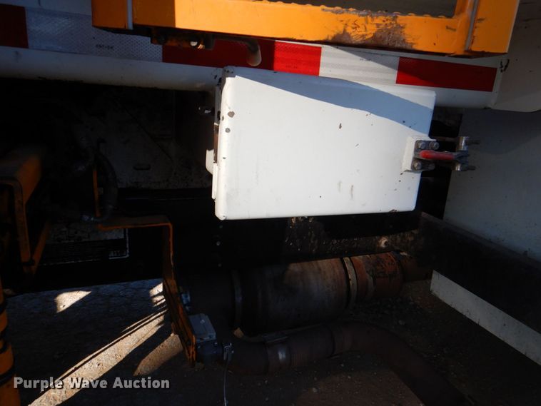 image for item DS8237 2012 International WorkStar 7400  refuse truck