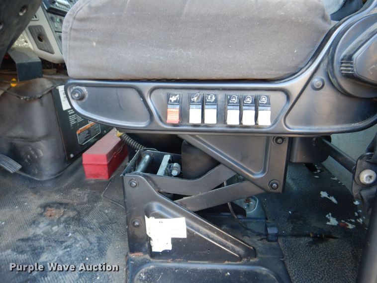 image for item DS8237 2012 International WorkStar 7400  refuse truck