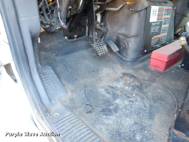 image for item DS8237 2012 International WorkStar 7400  refuse truck