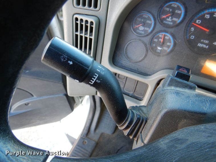 image for item DS8237 2012 International WorkStar 7400  refuse truck