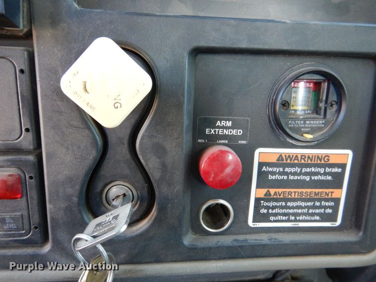 image for item DS8237 2012 International WorkStar 7400  refuse truck