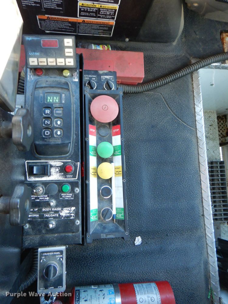 image for item DS8237 2012 International WorkStar 7400  refuse truck