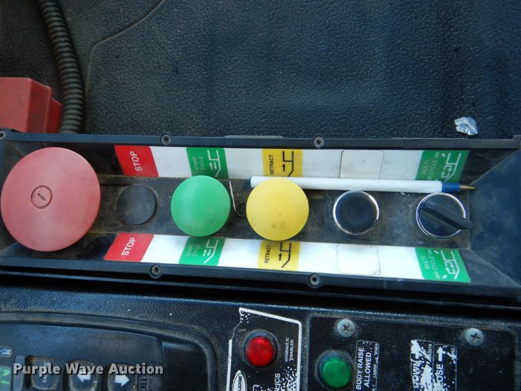 image for item DS8237 2012 International WorkStar 7400  refuse truck