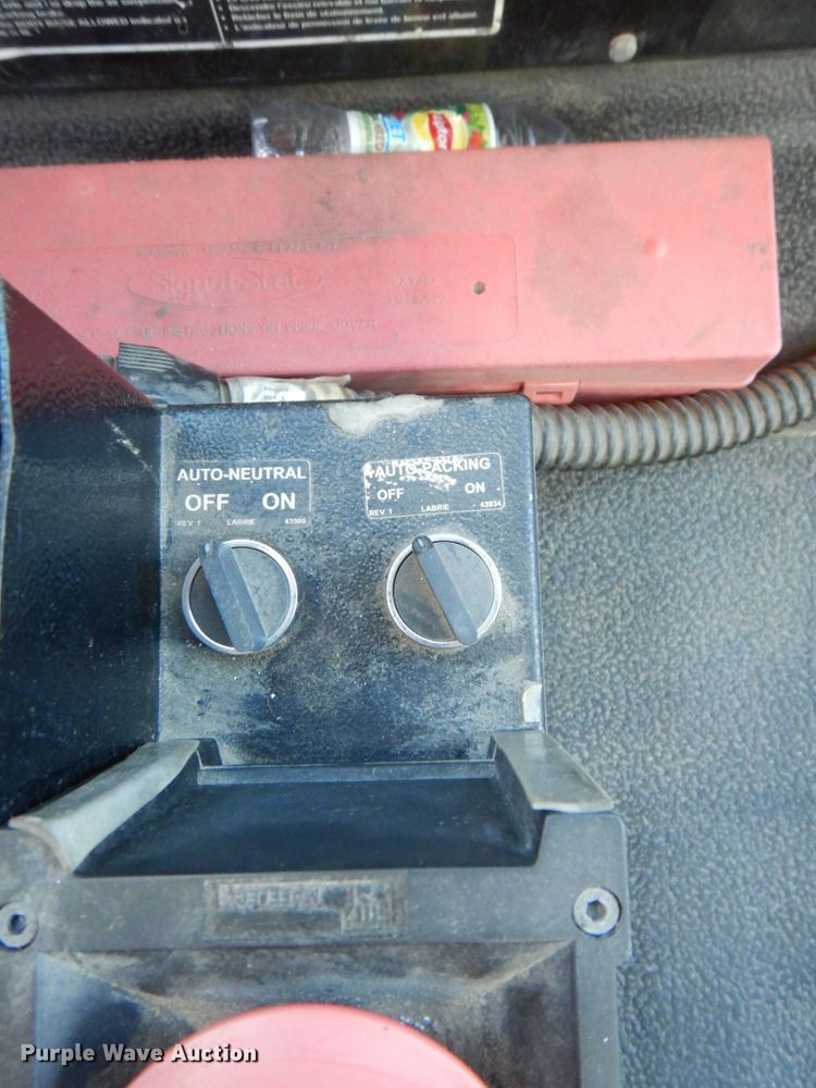 image for item DS8237 2012 International WorkStar 7400  refuse truck