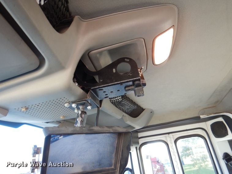 image for item DS8237 2012 International WorkStar 7400  refuse truck