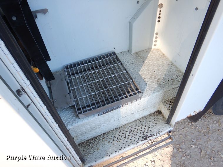 image for item DS8237 2012 International WorkStar 7400  refuse truck