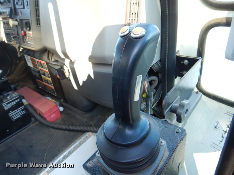 image for item DS8237 2012 International WorkStar 7400  refuse truck