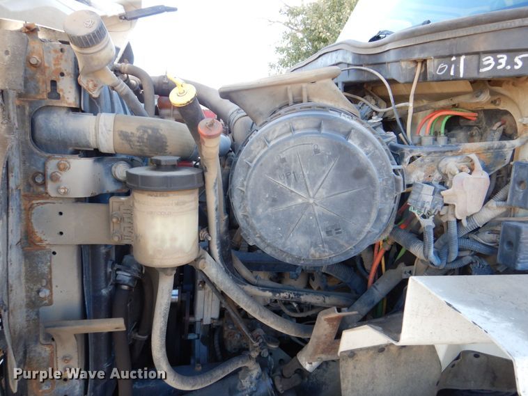 image for item DS8237 2012 International WorkStar 7400  refuse truck