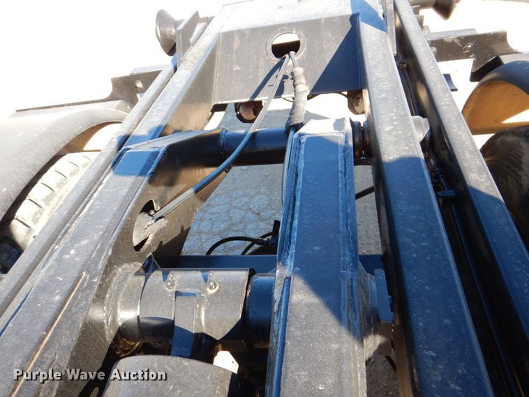 image for item DS8238 1994 Mack CS200 hook lift truck