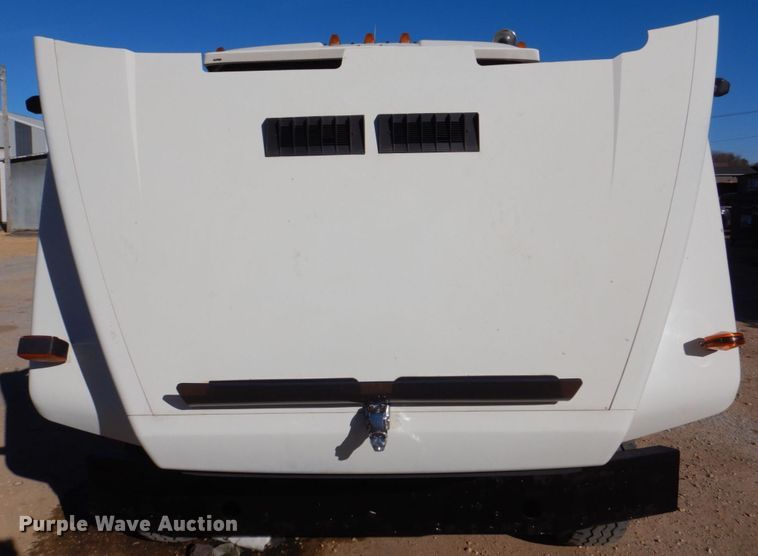 image for item DS8238 1994 Mack CS200 hook lift truck