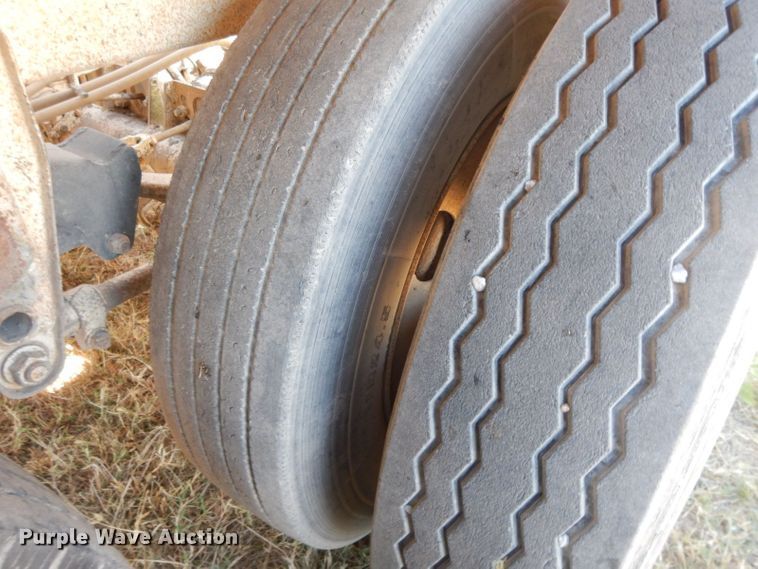 image for item HF9387 2012 Construction Trailer Specialists BDT-40  bottom dump trailer