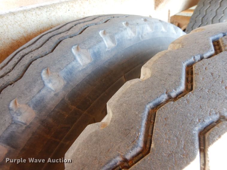 image for item HF9387 2012 Construction Trailer Specialists BDT-40  bottom dump trailer