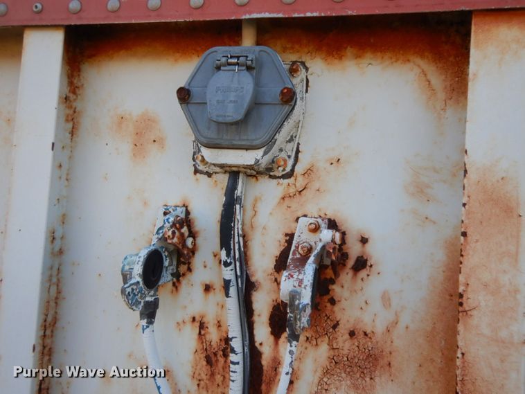 image for item HF9408 1985 Trailmobile 01HA-1SAM  dry van trailer