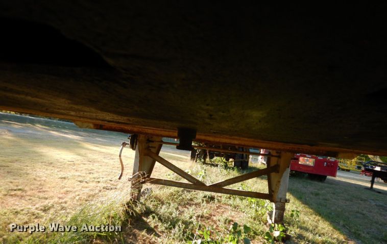 image for item HF9408 1985 Trailmobile 01HA-1SAM  dry van trailer