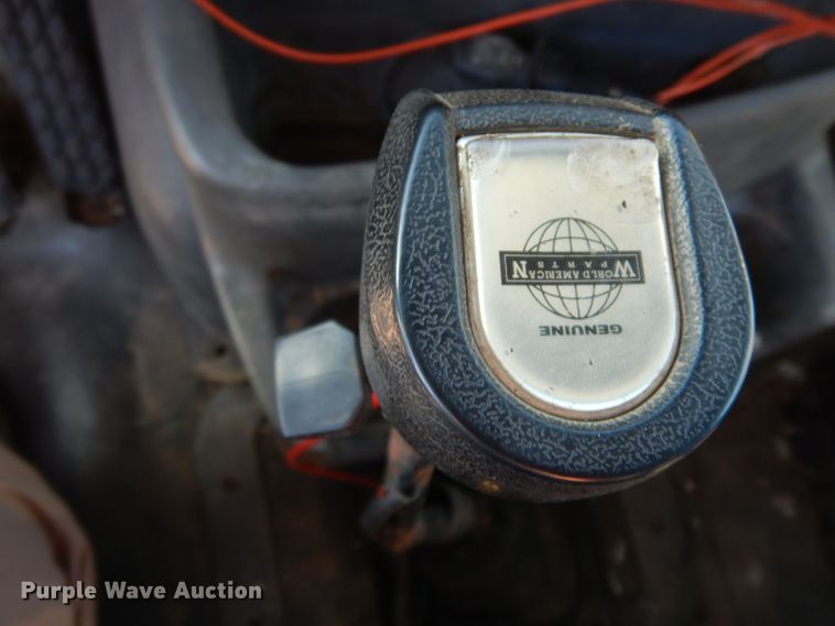 image for item HF9409 1998 Ford AT9513 Aeromax 113 semi truck