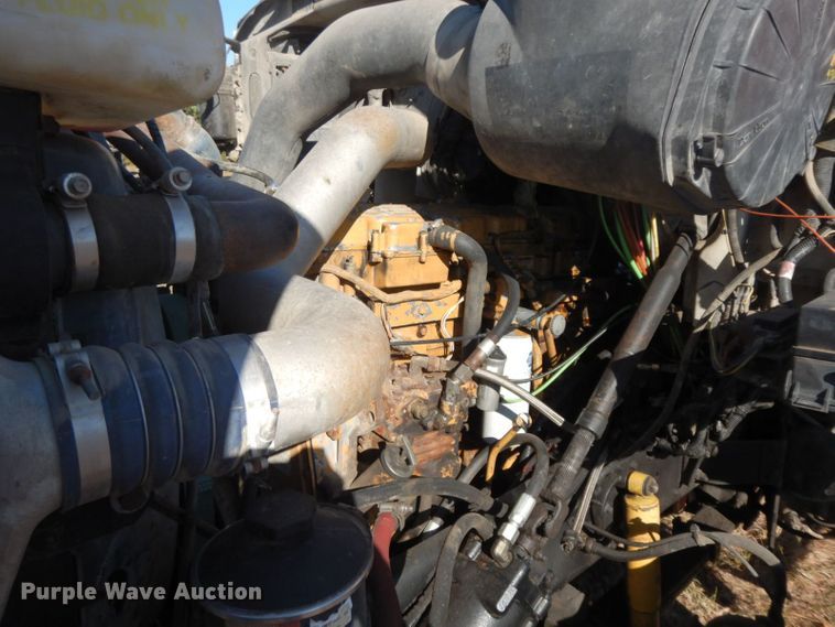 image for item HF9409 1998 Ford AT9513 Aeromax 113 semi truck