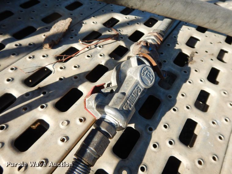 image for item HF9409 1998 Ford AT9513 Aeromax 113 semi truck