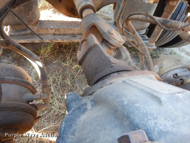 image for item HF9409 1998 Ford AT9513 Aeromax 113 semi truck