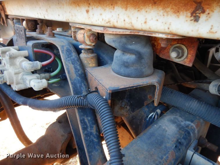 image for item HF9409 1998 Ford AT9513 Aeromax 113 semi truck