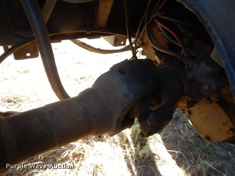 image for item HF9409 1998 Ford AT9513 Aeromax 113 semi truck